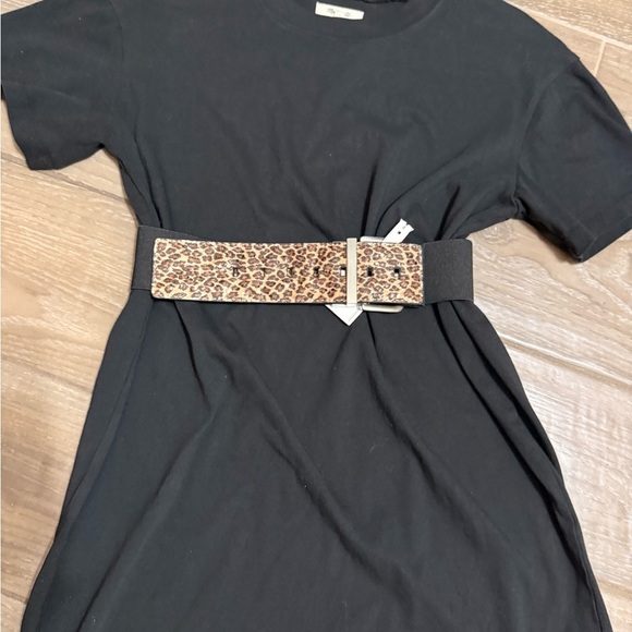 Jessica Simpson Wide leopard print belt w elasticized band with Buckle closure - Picture 7 of 13